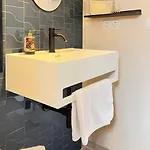 Apartment Group Near Ber Airport - 2 Private