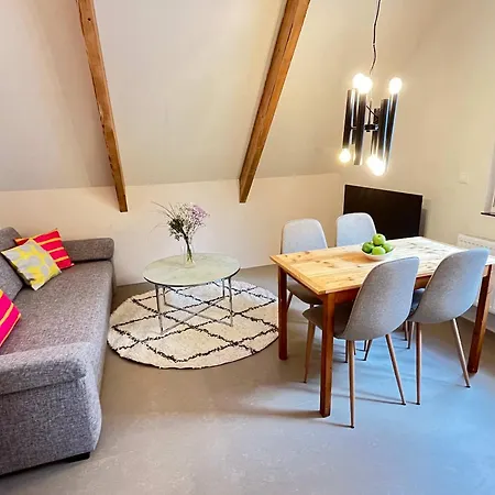 Quiet&cozy Perfect For Groups & Families & Business Trips, Near Ber Airport Berlin