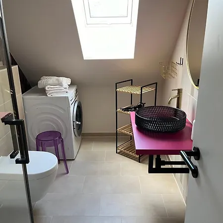 Quiet&cozy Perfect For Groups & Families & Business Trips, Near Ber Airport