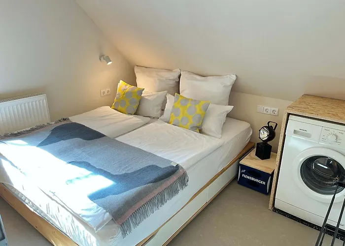 Group Stay Near Ber Airport - 2 Private Apartments *