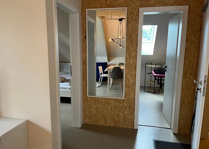 Group Stay Near Ber Airport - 2 Private Apartments شقة *