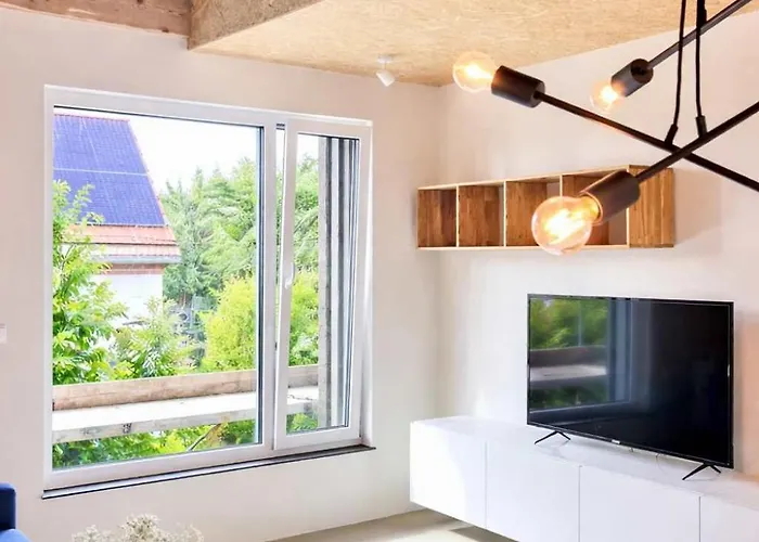 Group Near Ber Airport - 2 Private Berlin