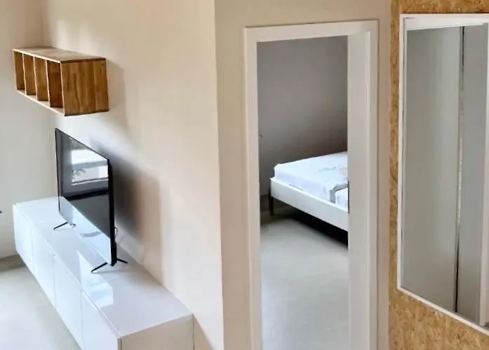 Group Near Ber Airport - 2 Private Apartment