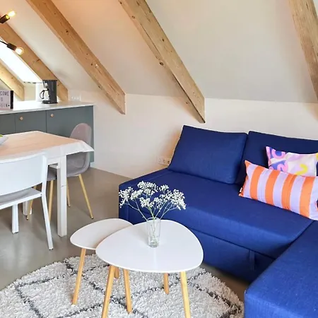 Group Near Ber Airport - 2 Private דירה