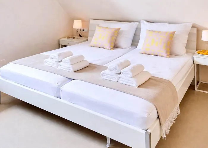 Group Near Ber Airport - 2 Private