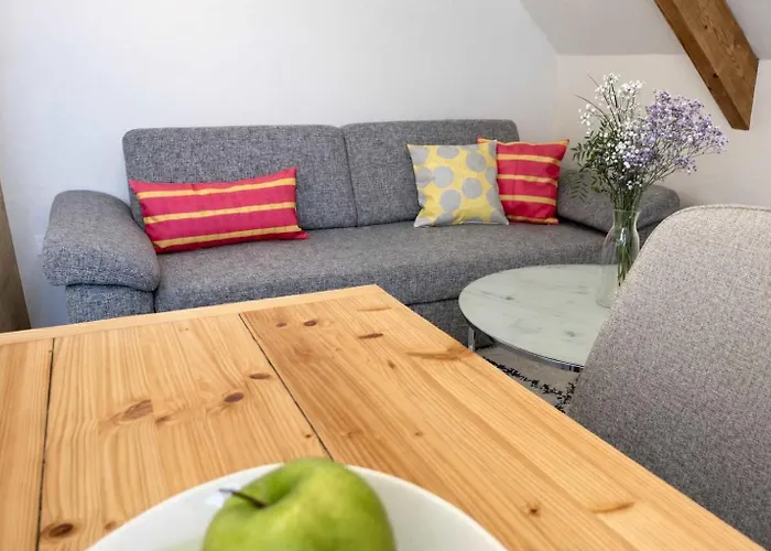 Group Near Ber Airport - 2 Private ברלין