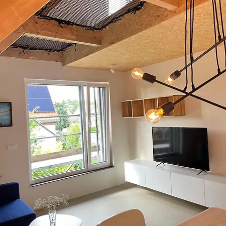 Quiet&cozy Perfect For Groups & Families & Business Trips, Near Ber Airport *