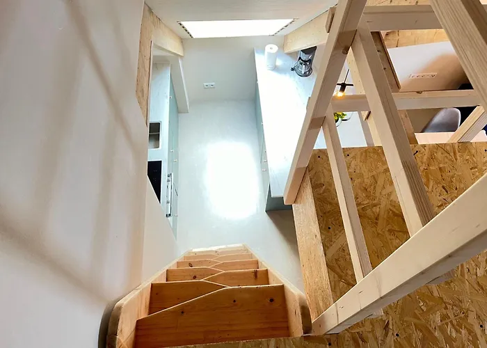 Group Stay Near Ber Airport - 2 Private Apartments Daire Berlin