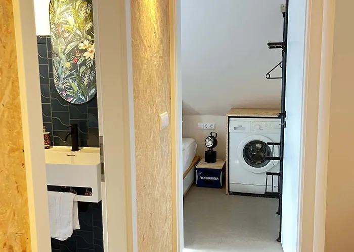 Group Stay Near Ber Airport - 2 Private Apartments *